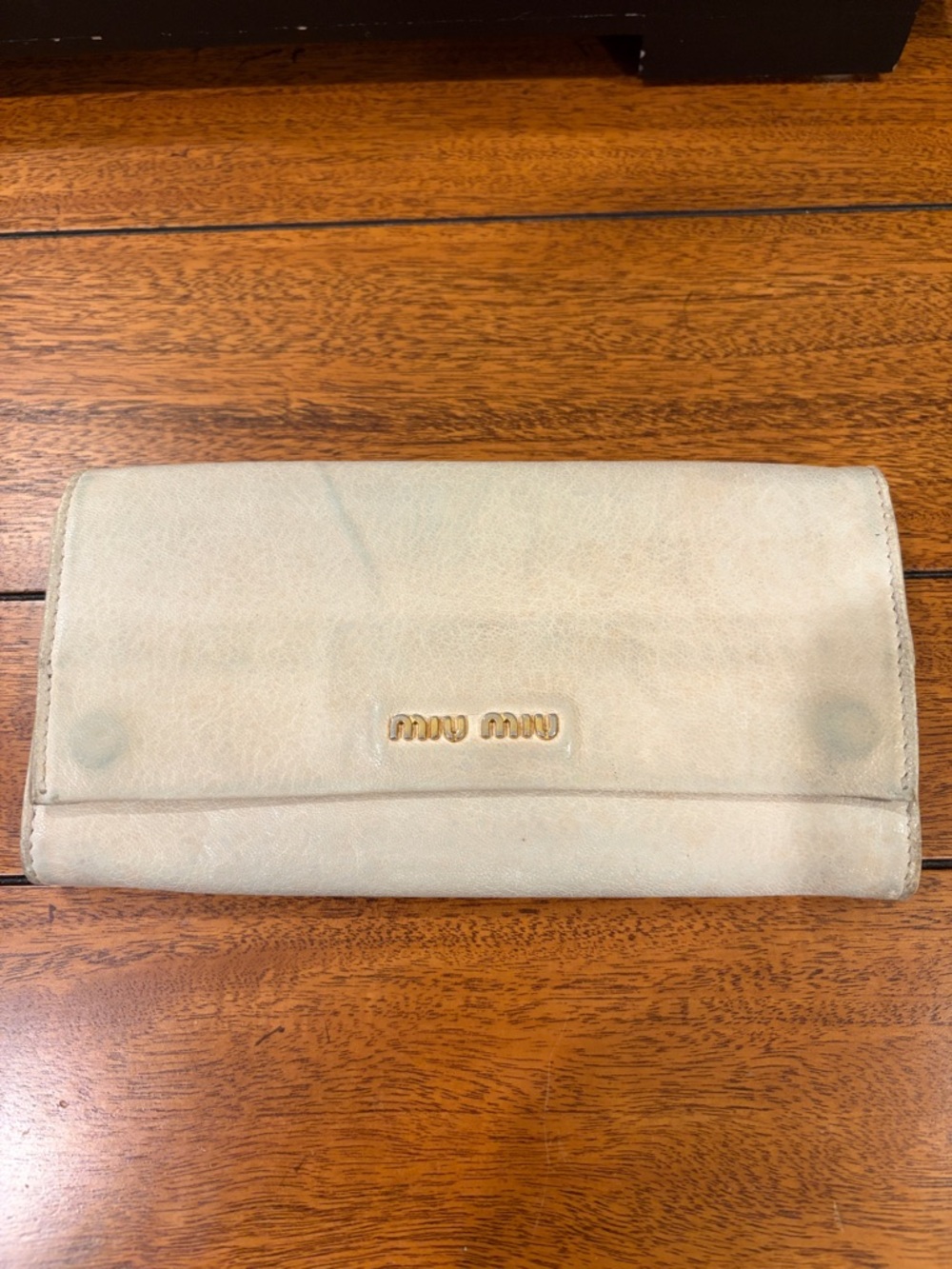 MIU MIU SNAP WALLET cream authentic